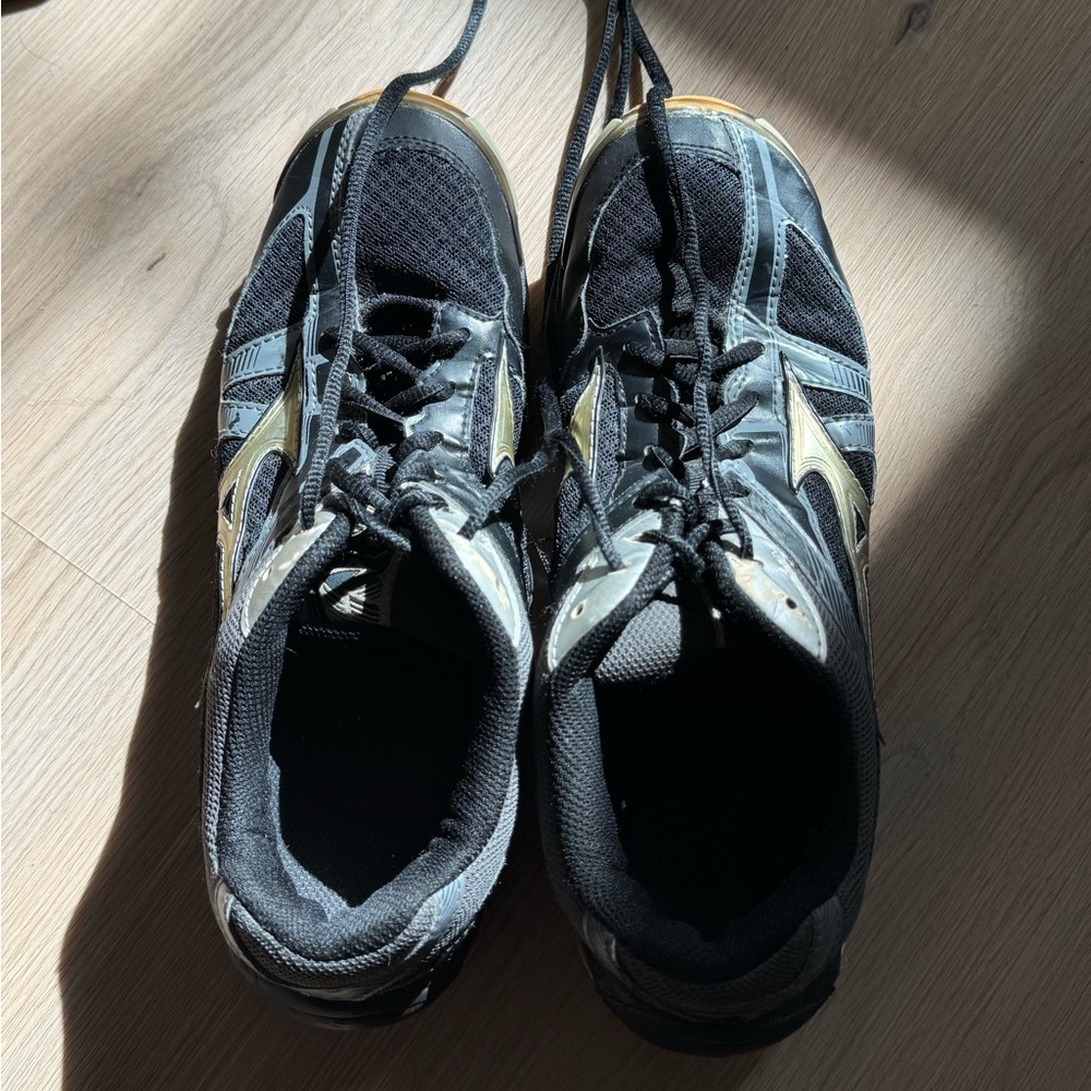 Women’s Mizuno Black and Gold indoor volleyball court shoes